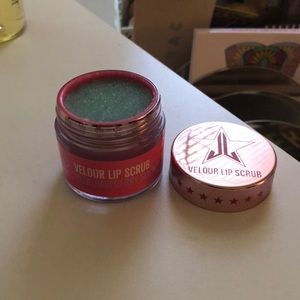 Jeffree Star Lip Scrub Blue Raspberry Sucker